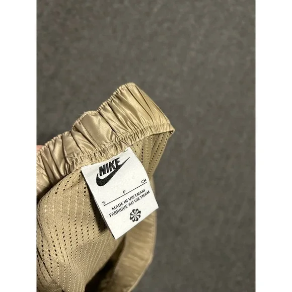$125 Nike Lab Tech Woven Lined Pants FB7911-247 Men's Size S Tan Black Cargo - Picture 3 of 8